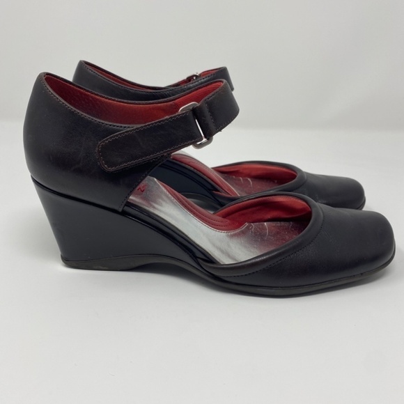 Kenneth Cole Square Toe Brown Leather Wedge Heels - Picture 3 of 11